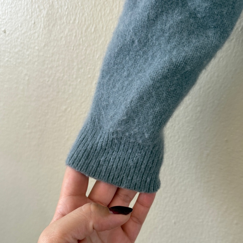 Wilfred Aritzia 100% Cashmere Cardigan Dusty Blue Soft Girl Aesthetic size M - Picture 7 of 7